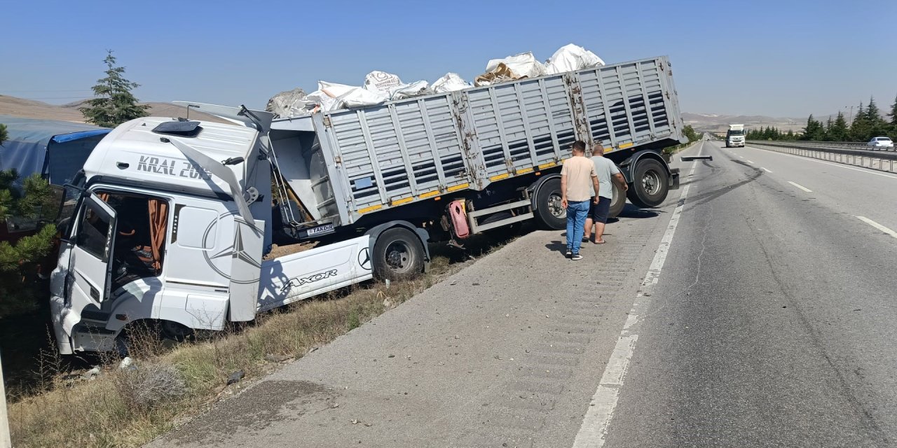 Eskişehir'de tır ile kamyonet birbirine girdi: 1 yaralı