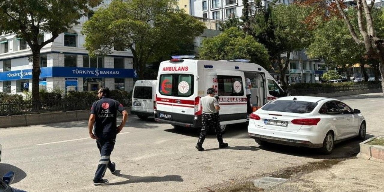 Kontrolden çıkan motorlu bisiklet devrildi: 2 yaralı
