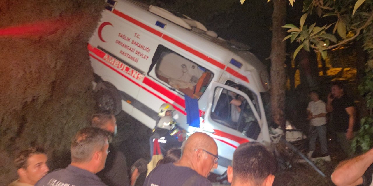 Ambulans kaza yaptı: İçinde bulunan hasta yaşamını yitirdi