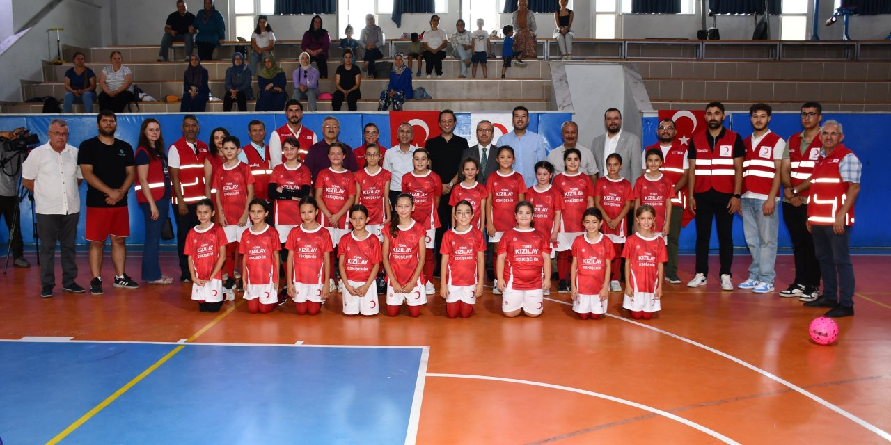 Eskişehir'de 200 öğrenci yaz spor okullarında eğitim alıyor