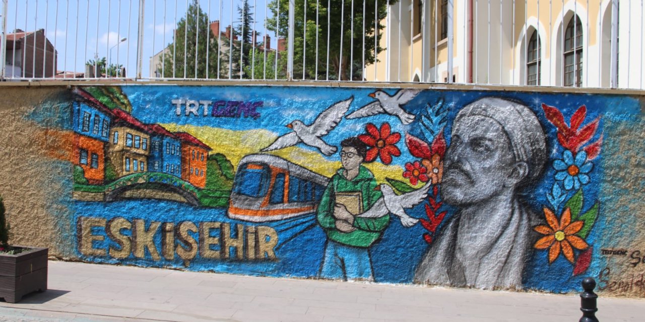 Eskişehir’i anlatan duvar ilgi görüyor