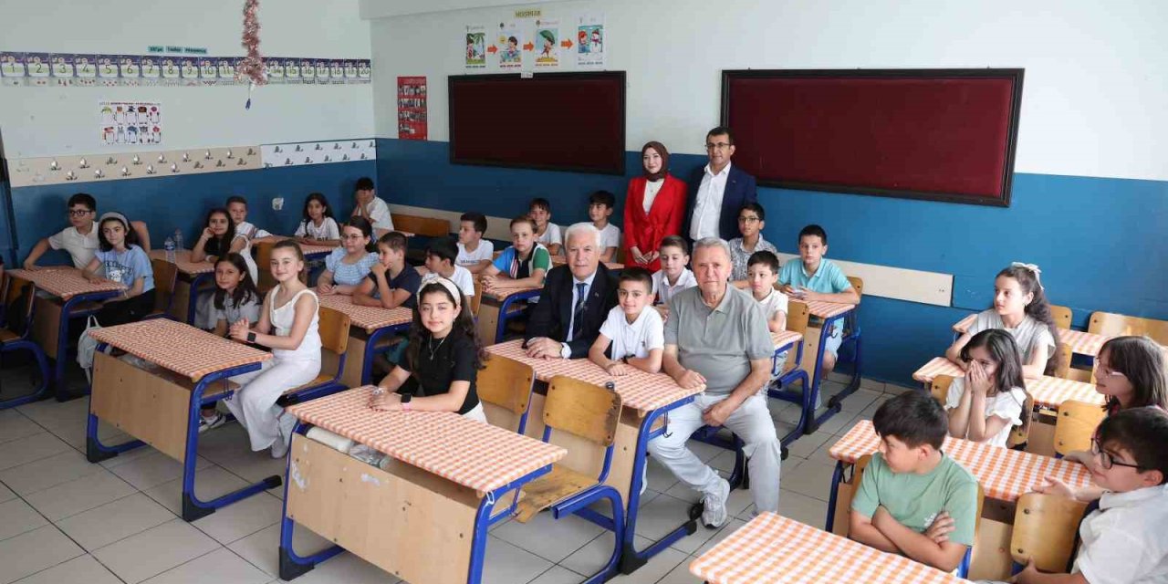 Büyükşehir’den öğrencilere eğitim desteği