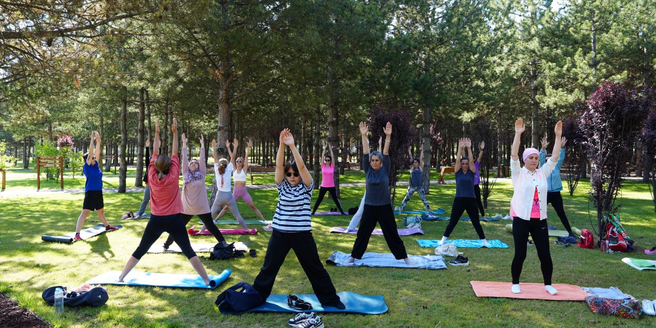 Eskişehir'de binlerce kişi “Parklarda Spor” etkinliklerine katıldı