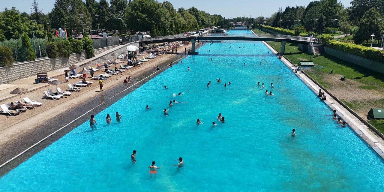 Kentpark Yapay Plajı 17 bin kişiyi ağırladı
