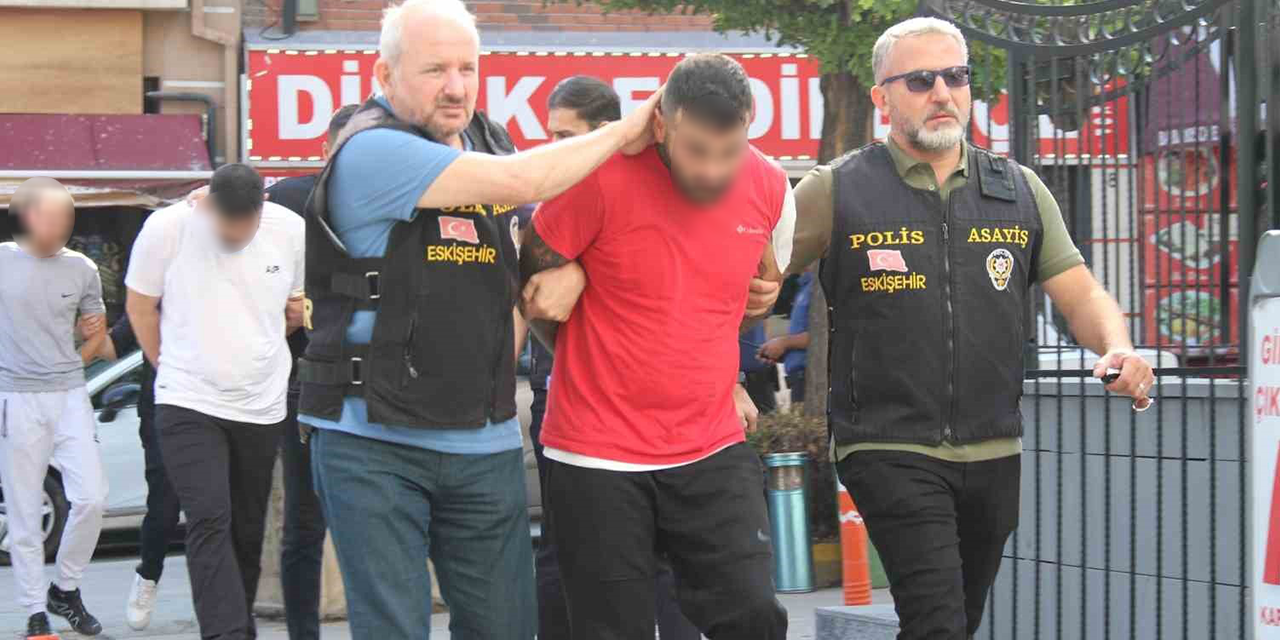 Eskişehir’de silahlı kavgaya karışan 4 kişi tutuklandı