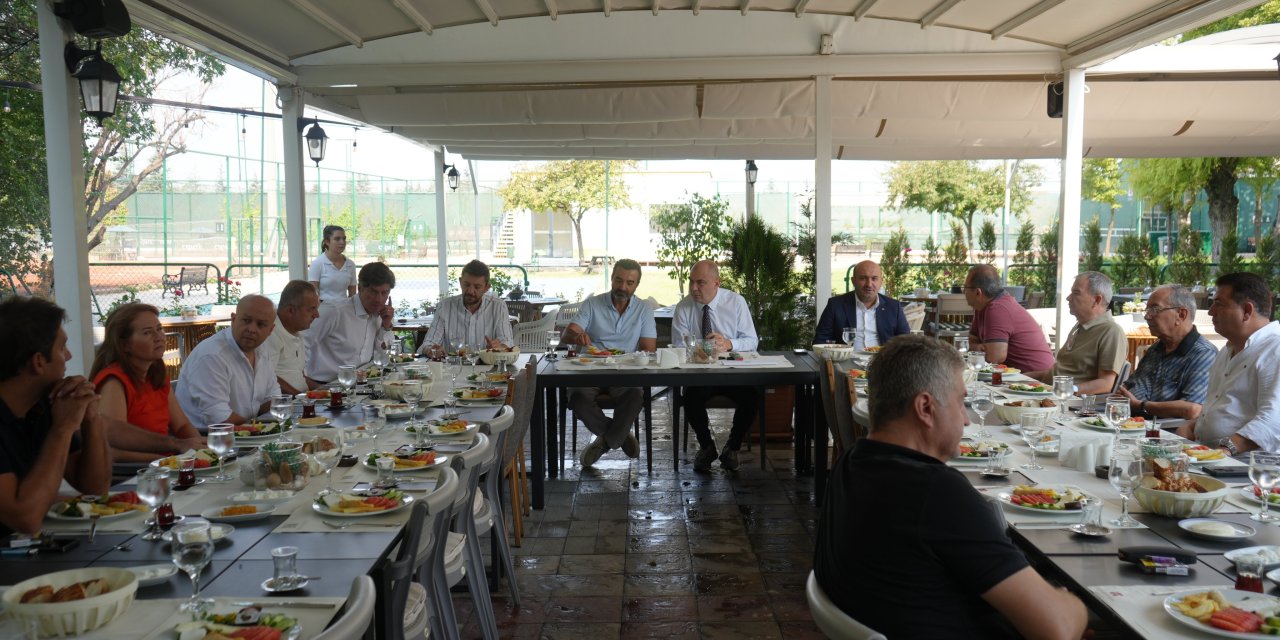 'Fikir Sofrası Buluşmaları' sürüyor