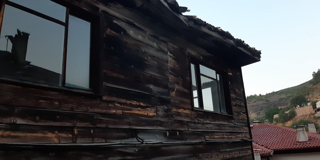 Bolu’nun 3 katlı evde yangın