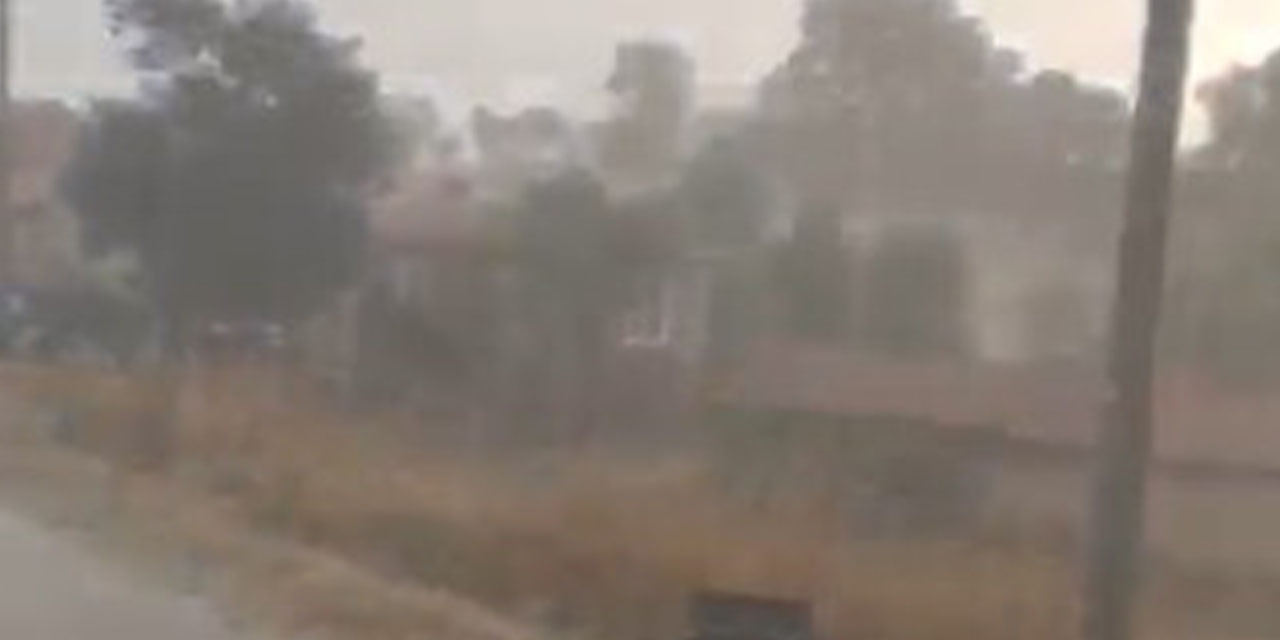 Seyitgazi'de etkili olan sağanak yağış vatandaşları sevindirdi