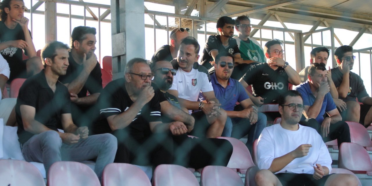 Eskişehirspor'un rakipleri takipte