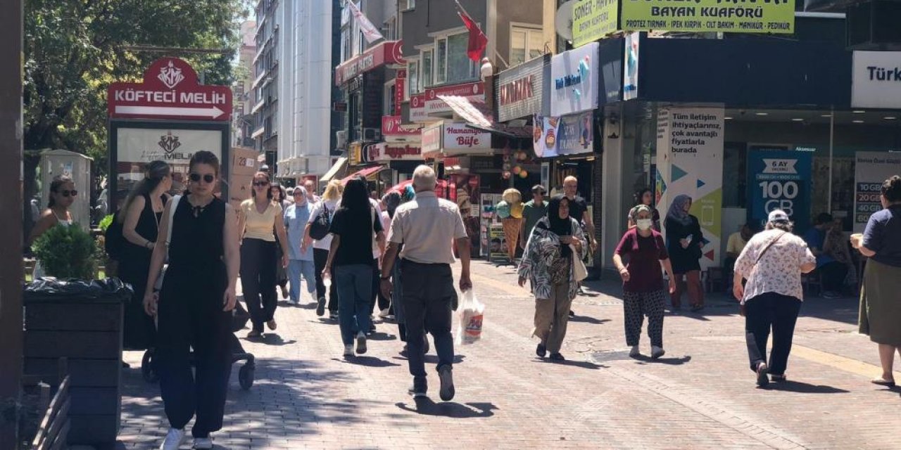 Eskişehir'de sıcak havalar vatandaşı durduramadı