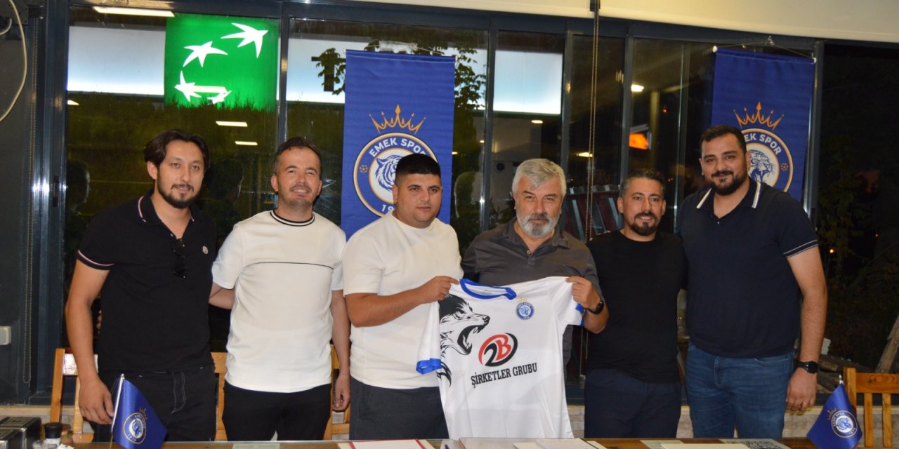 Ali Onur Özer imzaladı