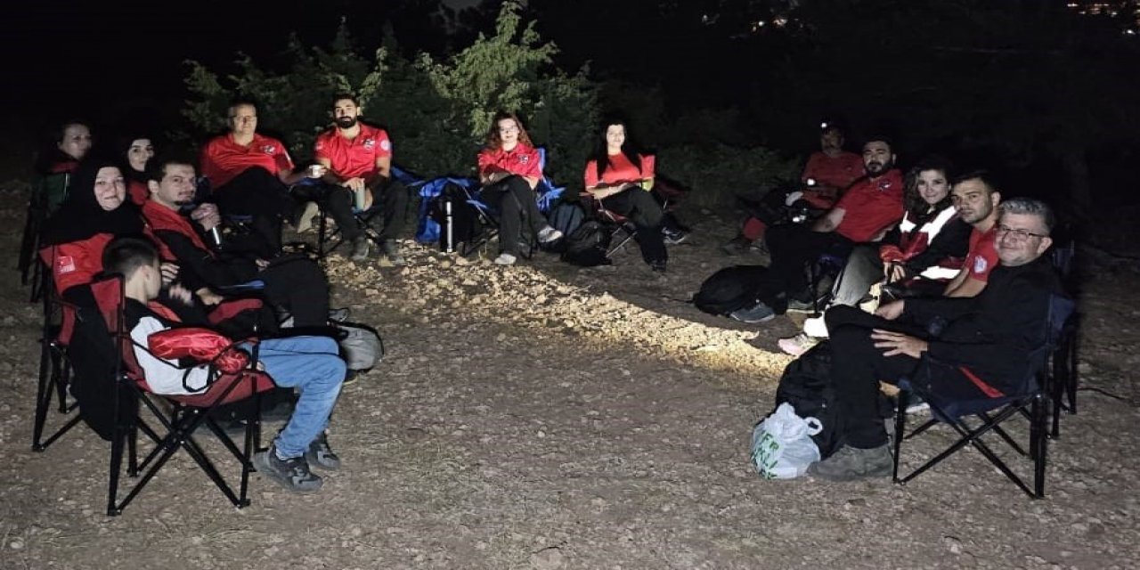 Dorlion Arama Kurtarma ekibi meteor yağmurunu zirveden izledi