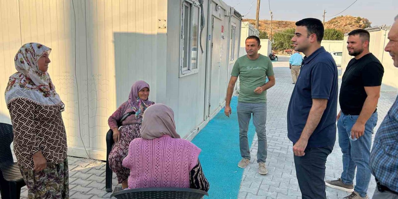 Osmaneli Kaymakamı Abdüssamed Kılıç yangından etkilenen vatandaşlarla buluştu