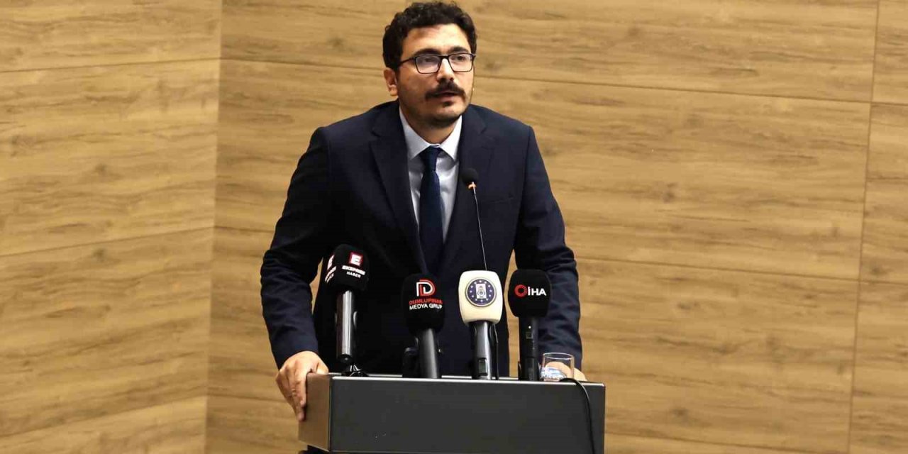 Emirhan Aydın: "Deprem siyaset üstü bir konudur"
