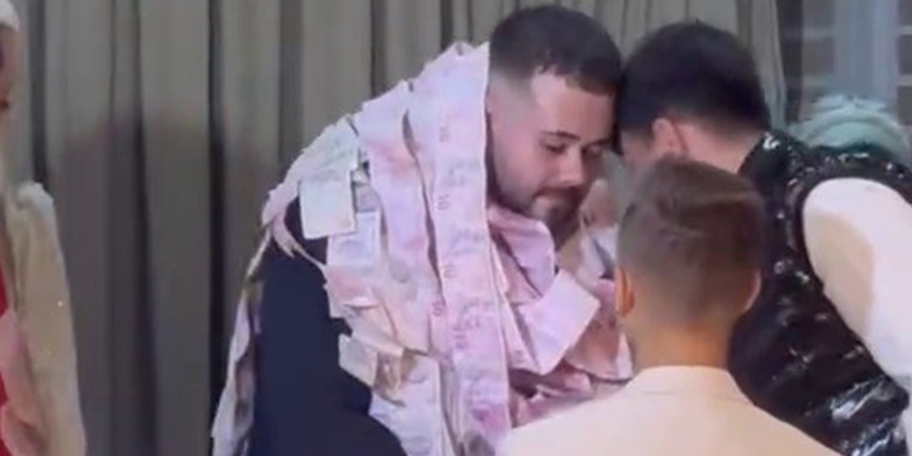 Damada düğünde metrelerce uzunluğunda para takıldı