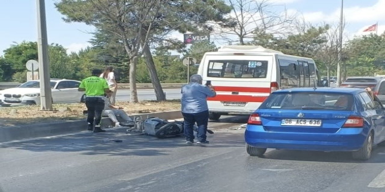 Eskişehir’de minibüs ile motosiklet birbirine girdi: 1 yaralı
