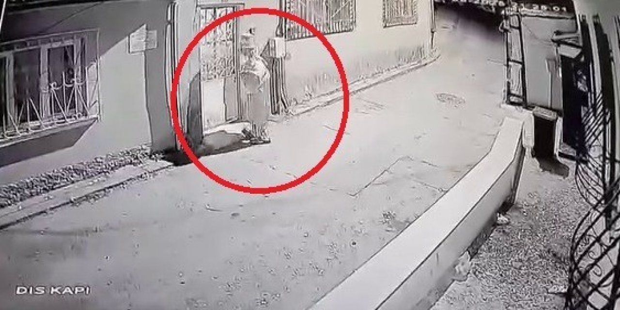 Palyaço çocukları kovaladı, mahalle korku yaşadı