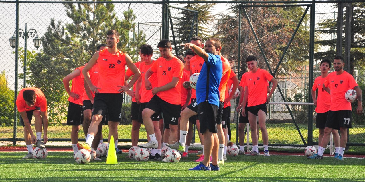 Sağlıkspor sahaya indi