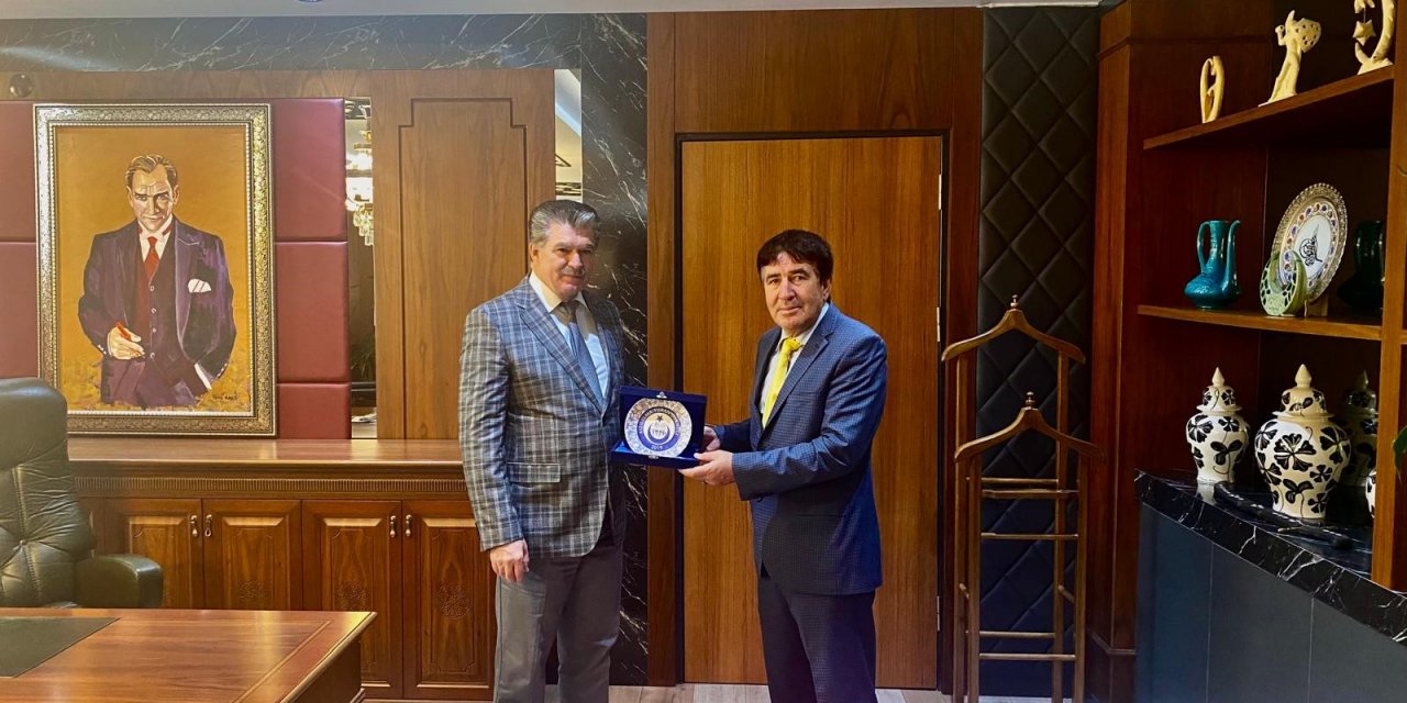 Odunpazarı Kaymakamı Ömer Ulu’ya özel plaket