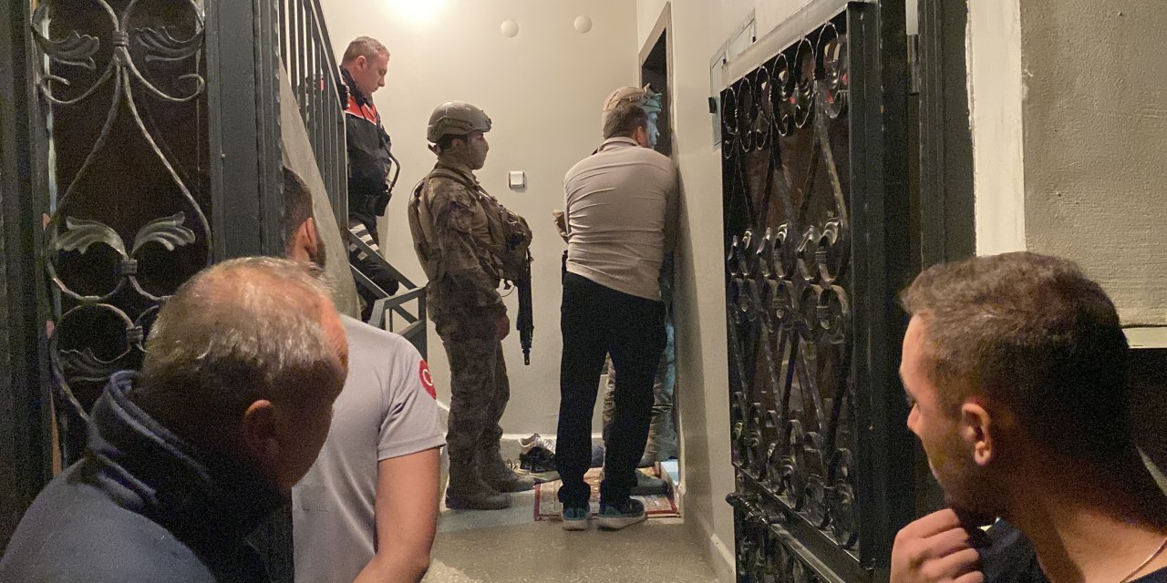 Eskişehir'de aile içi tartışmayı Özel Harekat Timi çözdü!