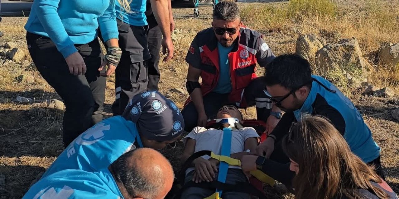 Afyonkarahisar’da feci kaza: 3 yaralı