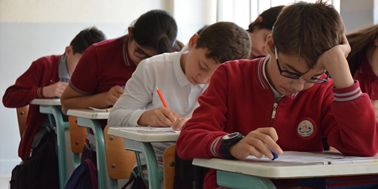 Herkes biliyor da salağa yatıyor