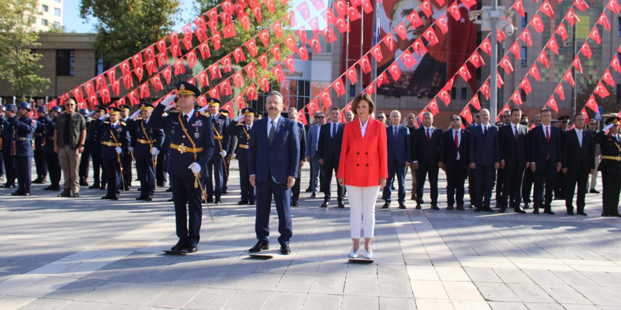 Eskişehir'de 30 Ağustos iki ayrı tören ile kutlandı