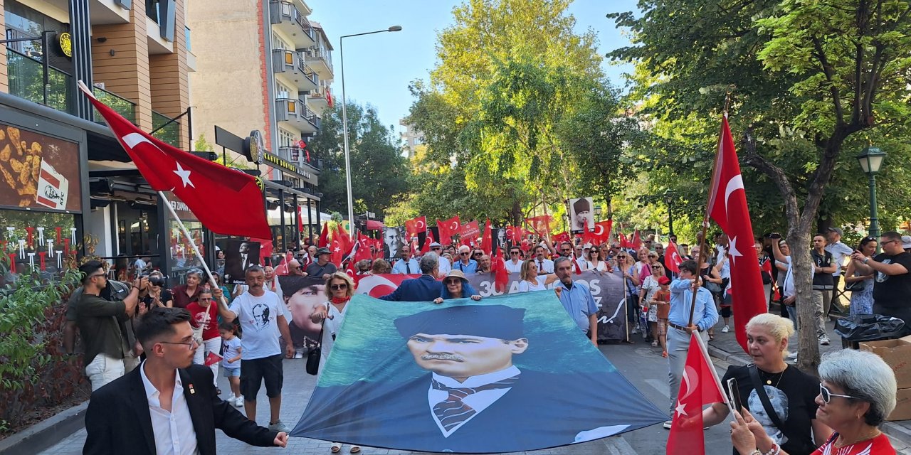 Eskişehir'de zafer yürüyüşü
