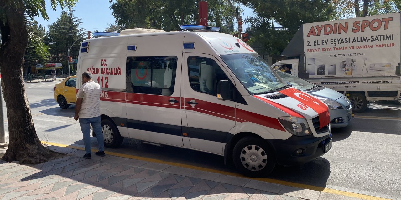 Eskişehir'de karşıya geçmeye çalışan yayaya motosiklet çarptı