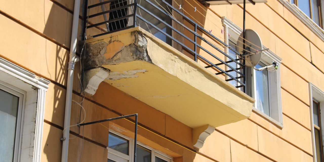 Eskişehir'de eski binalar kazaya davetiye çıkartıyor