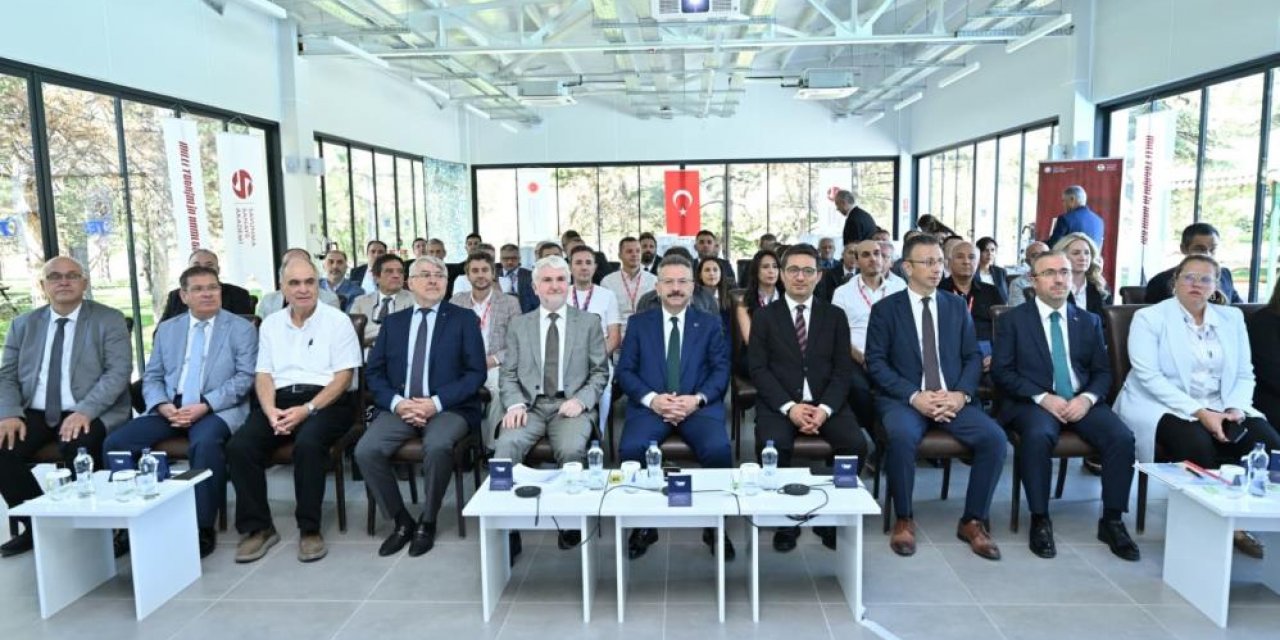 "Türkiye olarak mesleki eğitimin geliştirilmesi en önemli gündemlerimizden biridir"