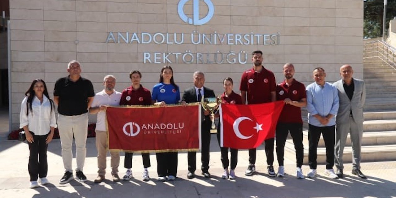 Anadolu Üniversitesi takımı Avrupa Taekwondo Şampiyonası'nda şampiyon oldu