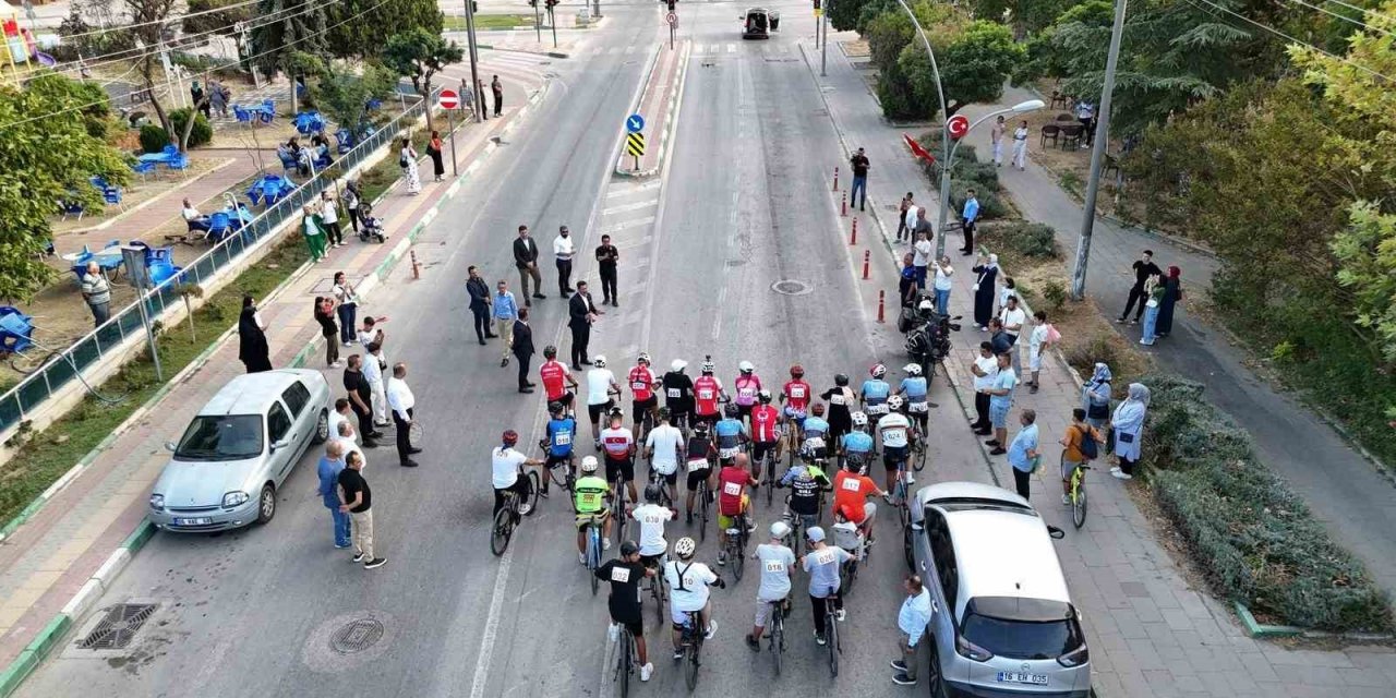 Biber Festivali kapsamında bisiklet yarışı nefes kesti