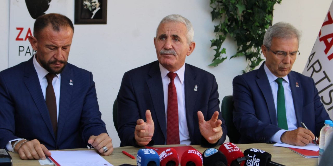 "Halk korkuyla susturuluyor"