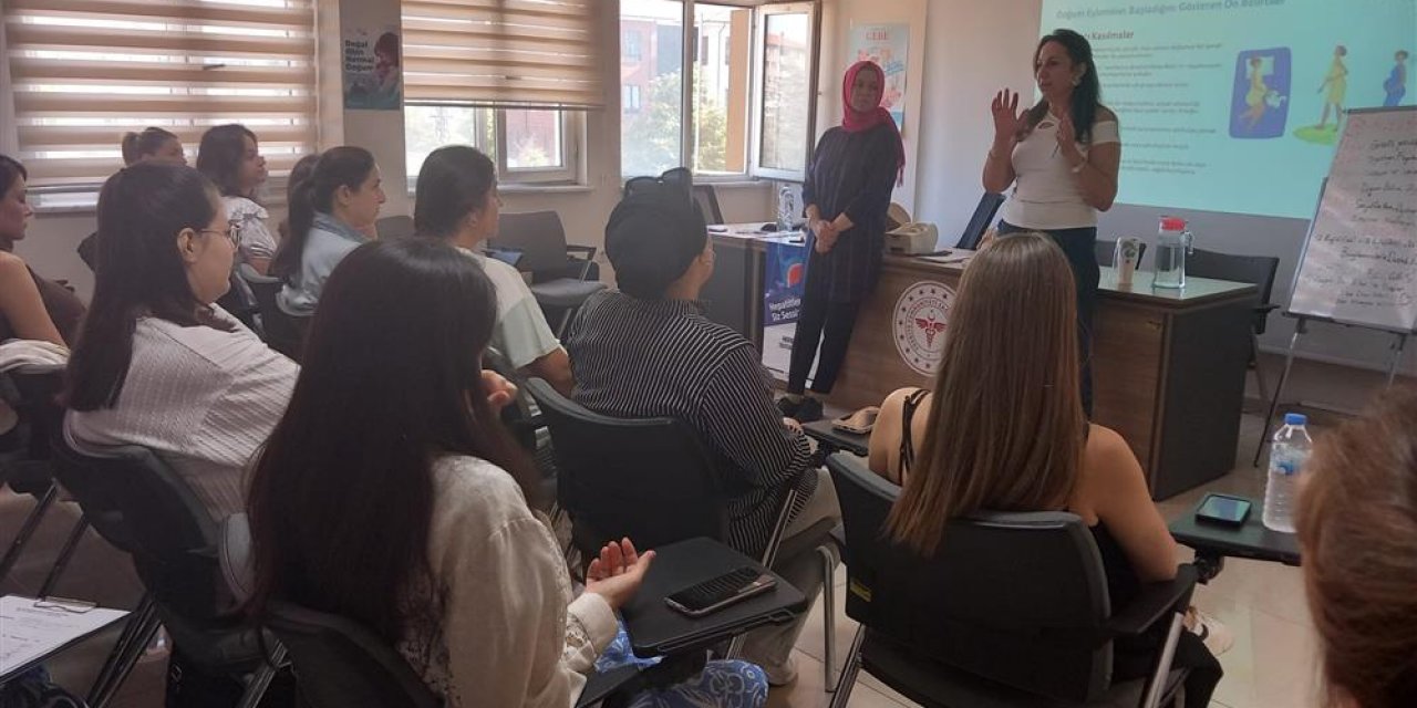 Eskişehir'de ebeveynlere “Bebek Akademisi”