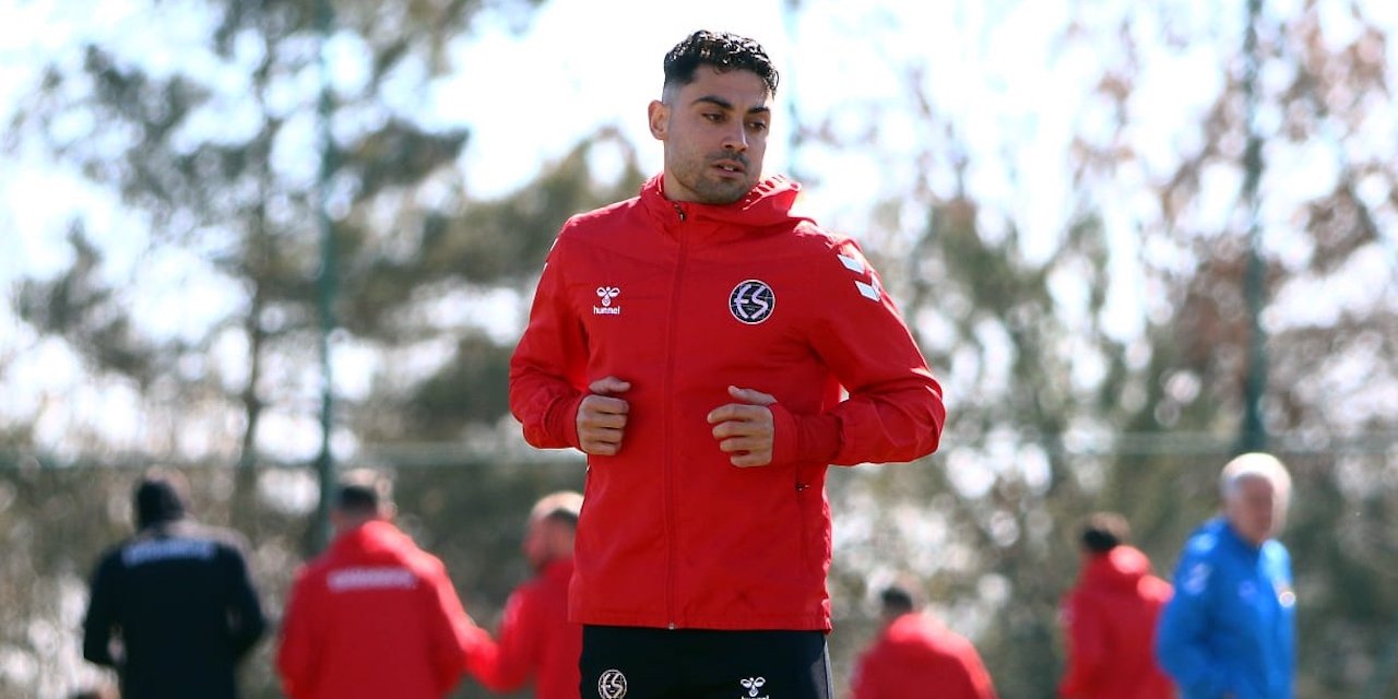 Eskişehirspor'un başarılı oyuncusu yeni adresinde