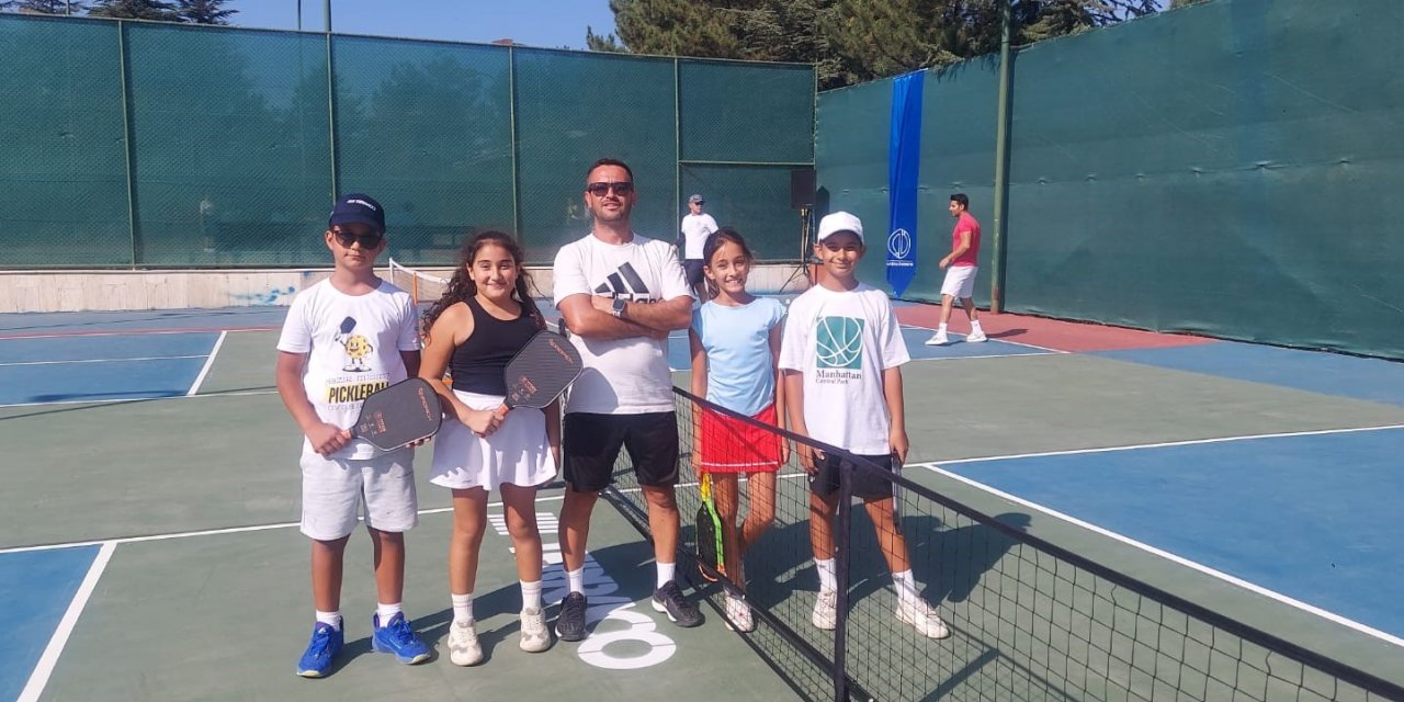 Eskişehir'de pickleball turnuvası tamamlandı