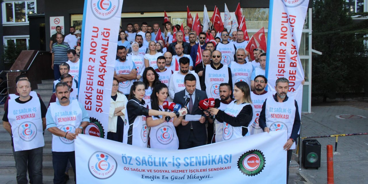 Eskişehir'de sağlıkçılar alacaklarını istedi