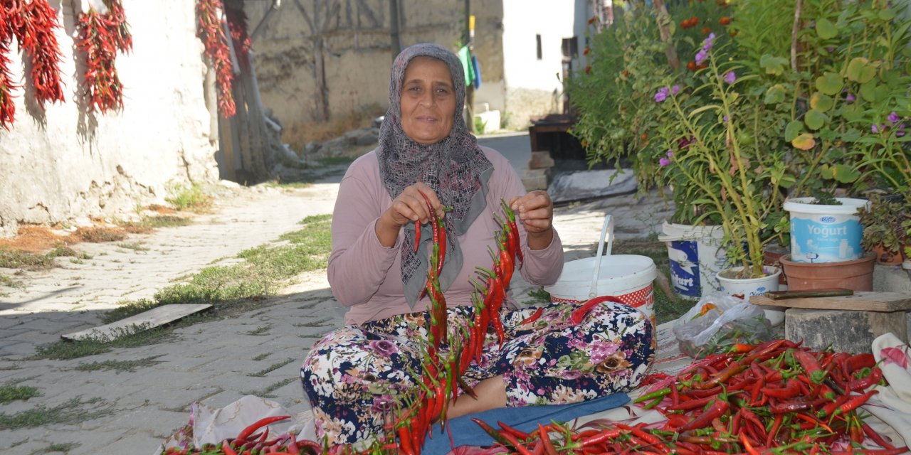 "Türkiye'nin her tarafına bu biberleri gönderiyoruz"