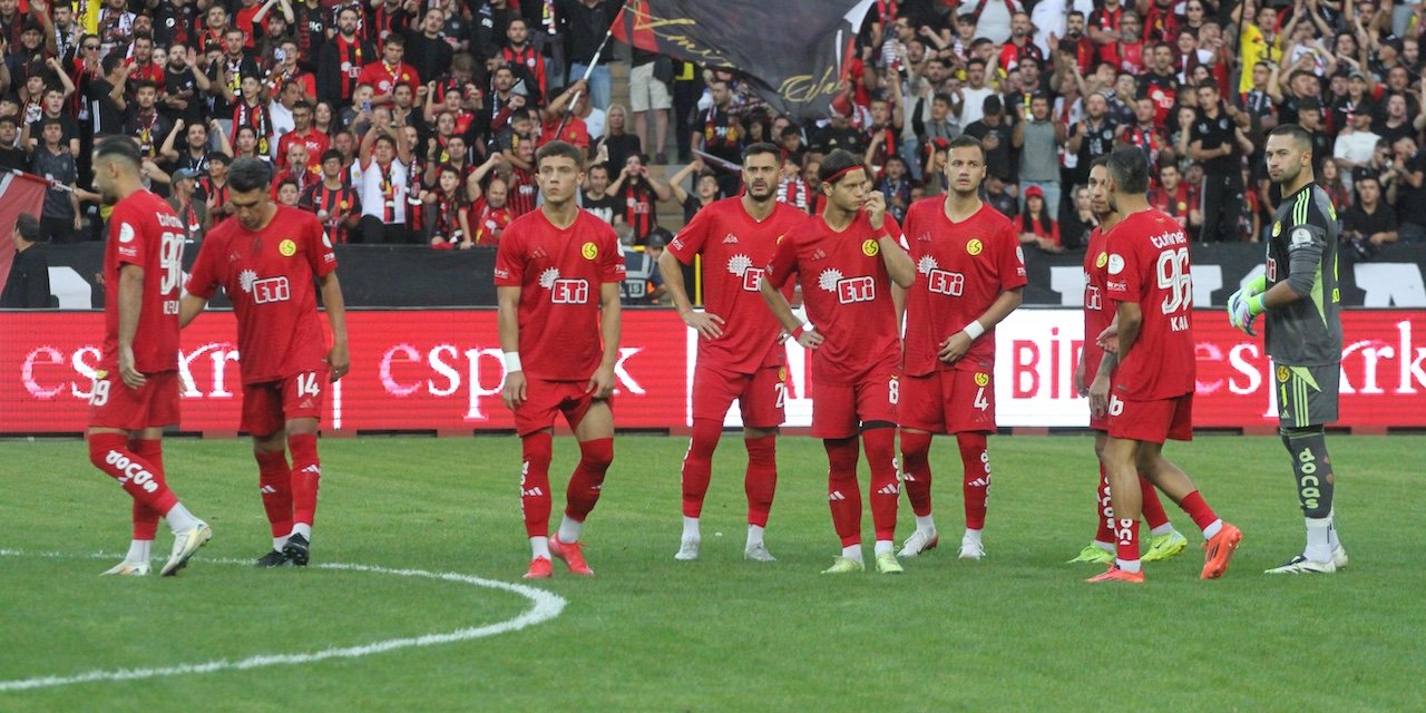 Eskişehirspor taraftarı galibiyet bekliyor
