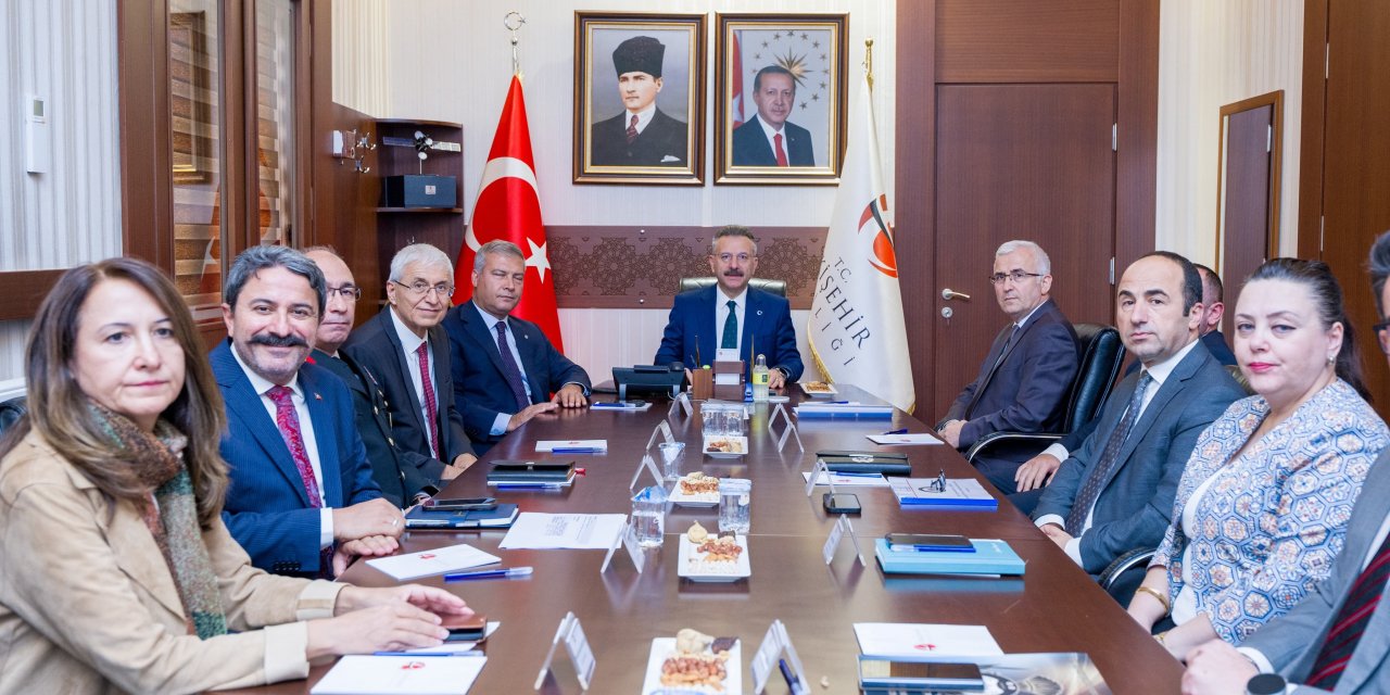 Eskişehir'deki 3 üniversite için güvenlik zirvesi: Vali Aksoy'dan önemli açıklama...
