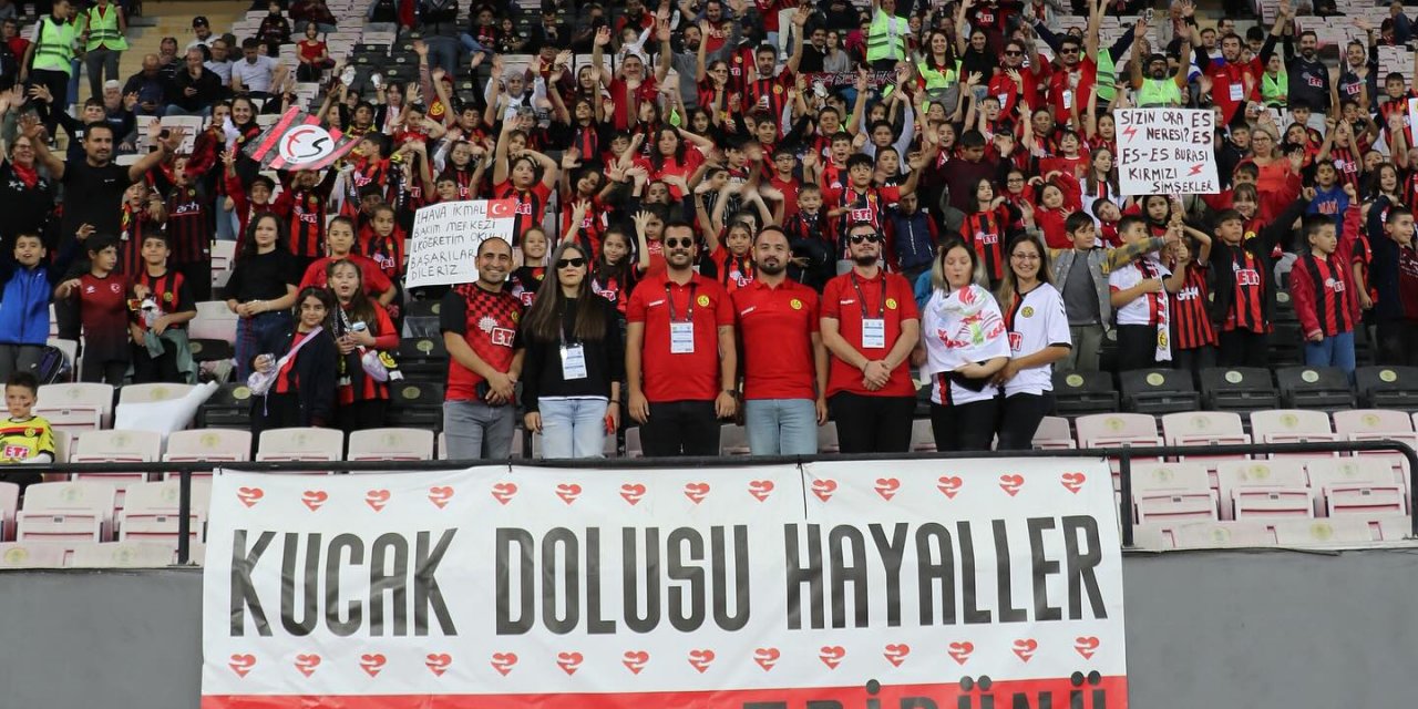 Kucak dolusu hayaller
