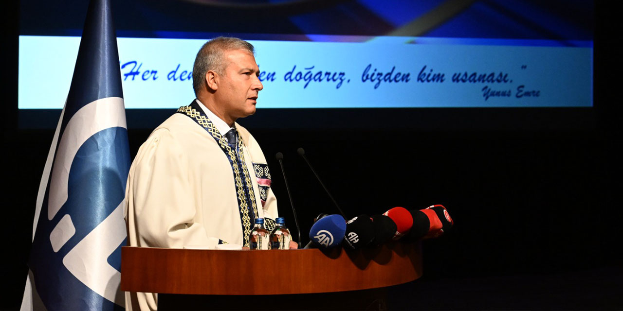 Pamuk tarlasından rektörlüğe