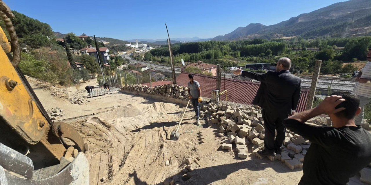 Bayırköy’de yol konforu için parke çalışmaları