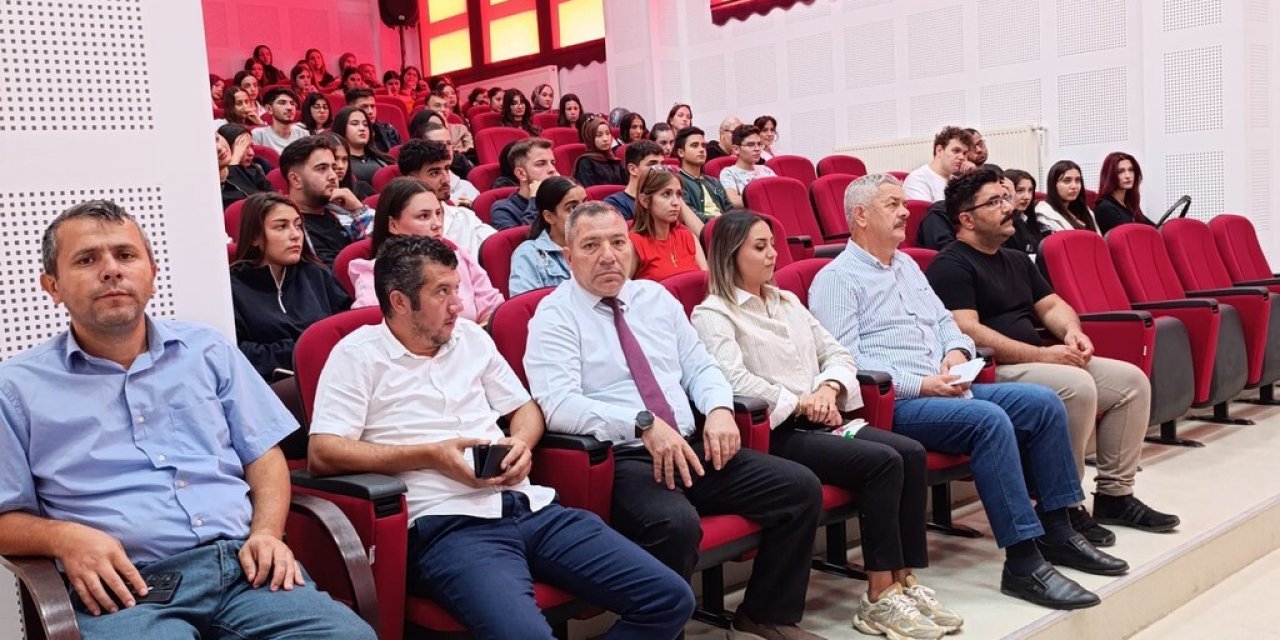 Emet MYO’da 2025-2026 eğitim-öğretim yılı oryantasyon program