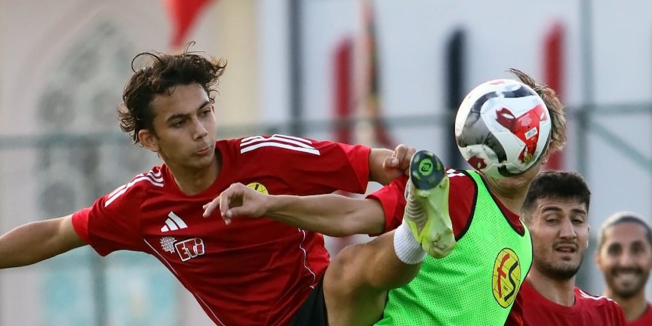 Hedef deplasmanda ilk 3 puan