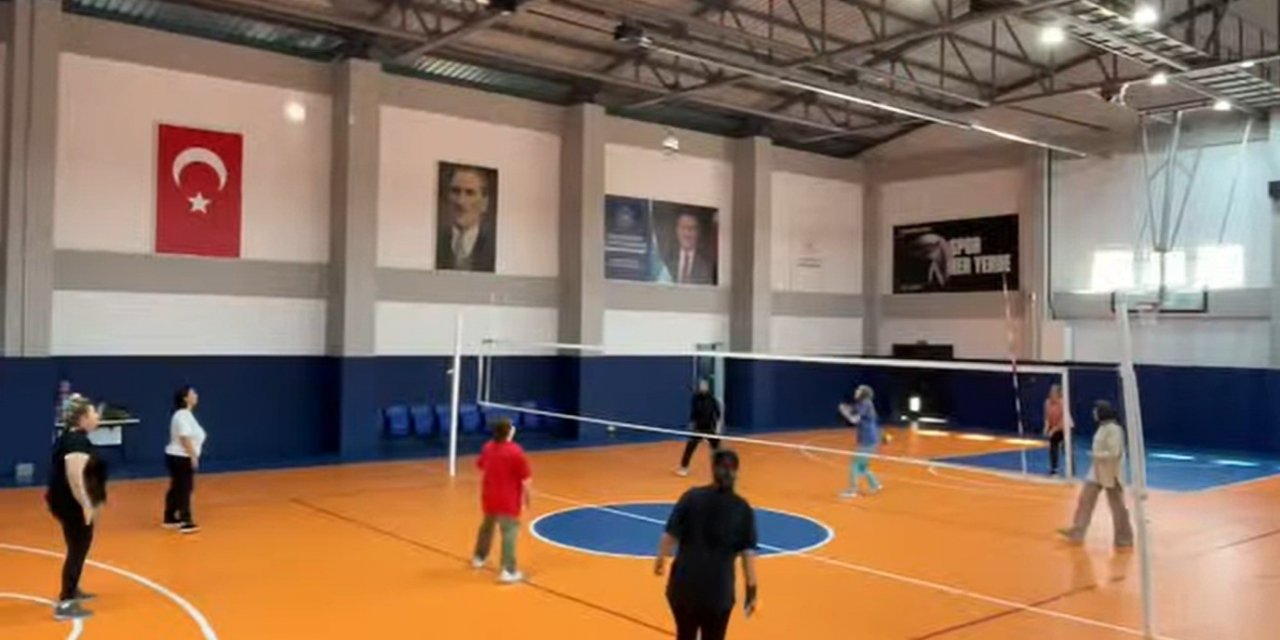 Pazaryeri’nde kadınlar filede buluştu