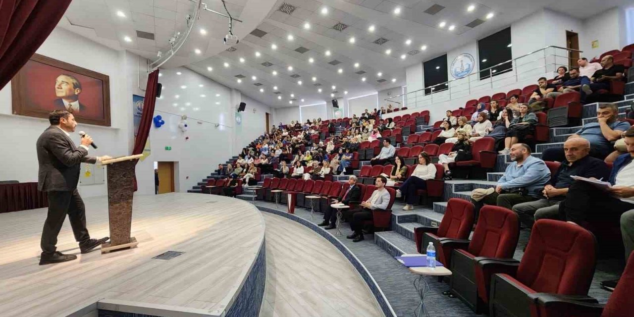 Kütahya’da sene başı rehber öğretmenler toplantısı düzenlendi