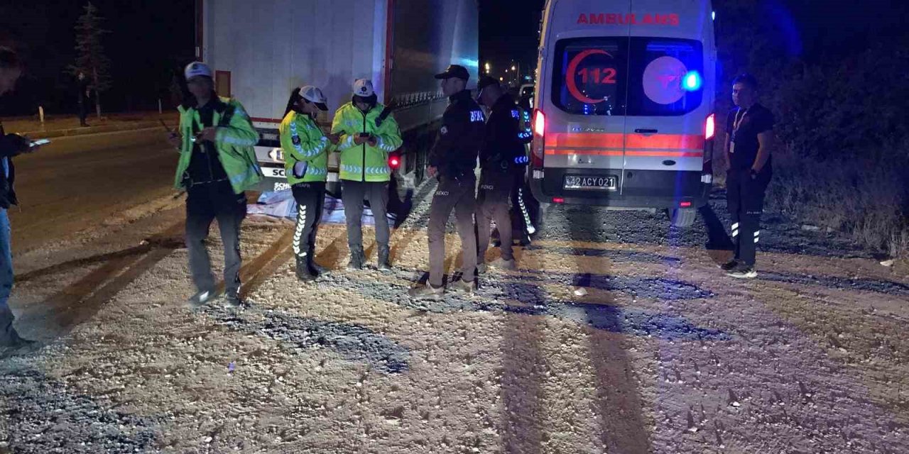 Tırın çarptığı genç hayatını kaybetti