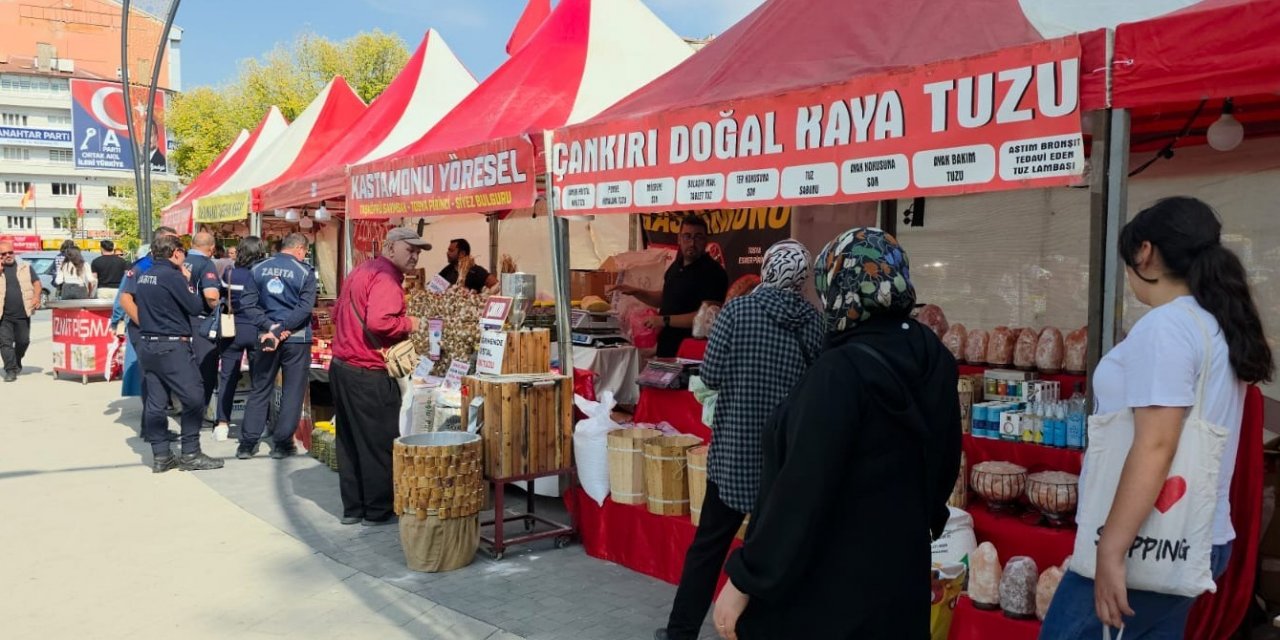 Başkan Murat Afşarünal’dan Zafer Meydanı’ndaki yiyecek standlarına tepki